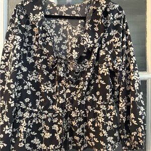 Old Navy Black and White Floral Blouse